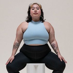 NWT Girlfriend Collective Freddie Crop XS